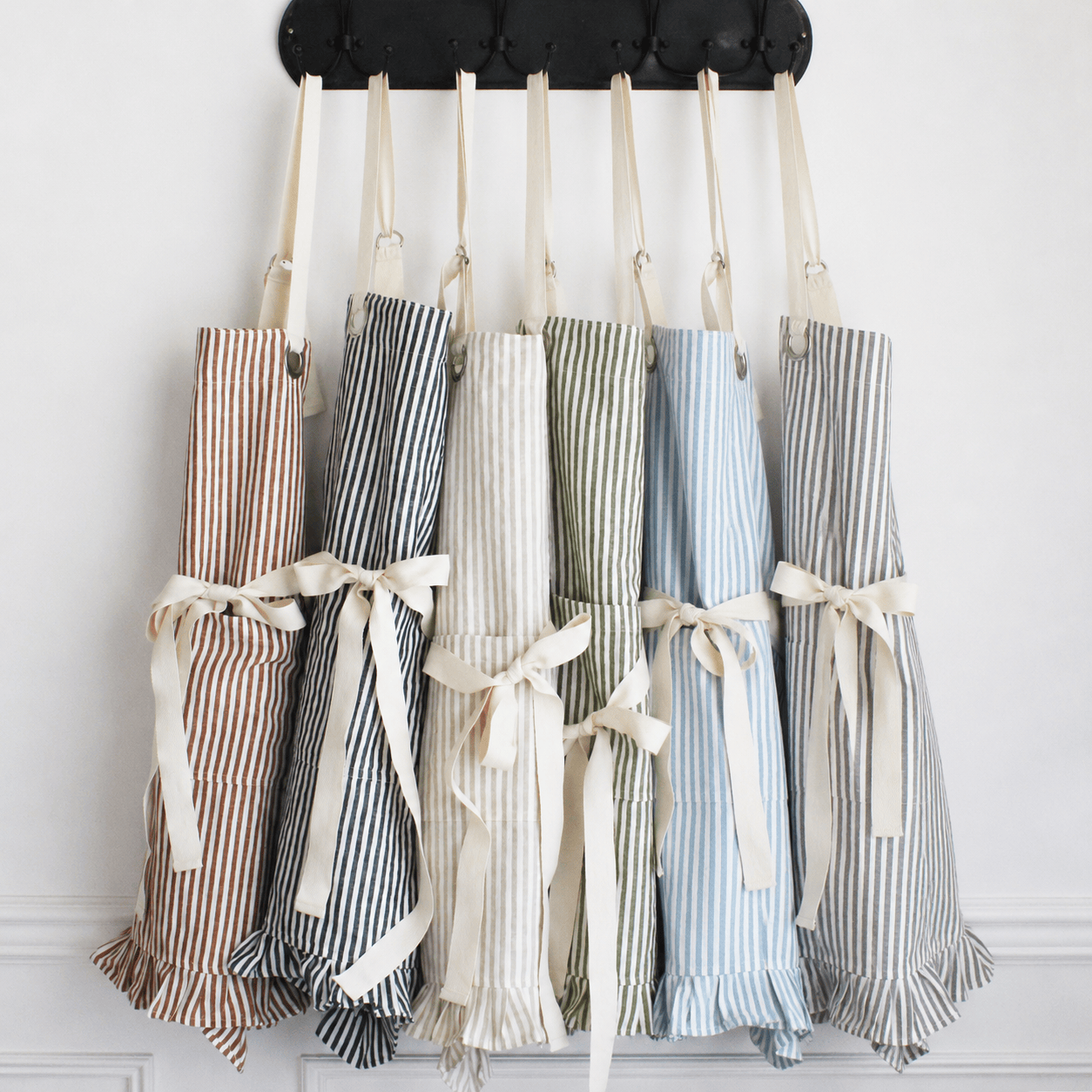 Ruffle Pin Stripe Apron: Black